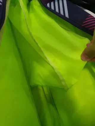 Raquetero Yonex para 6 raquetas