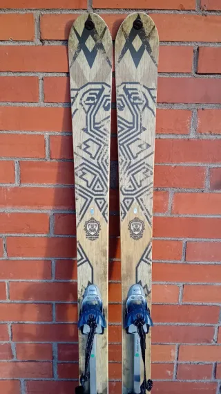 Esquís de Muntanya Volkl Nanuq 184