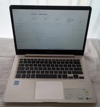 Portátil ASUS VivoBook S14 i5-8250U 8GB RAM