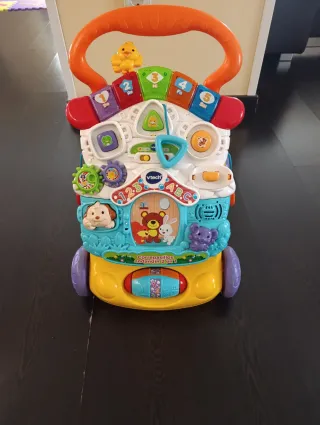 Andador y correpasillos Vtech con música