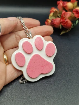 Collana zampa gatto resina bianca e rosa