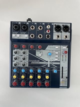 Soundcraft 8FX Mesa de Mezclas / Mixer Nuevo