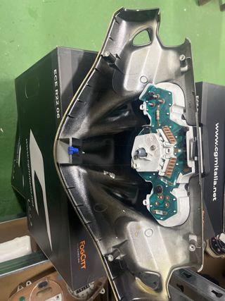 Carcasa con marcador Peugeot Speedfight