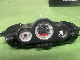 Carcasa con marcador Peugeot Speedfight