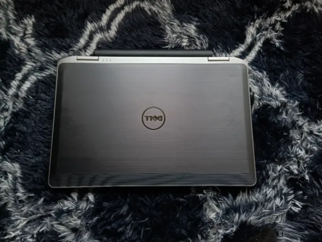 Dell Latitude E6330 Portátil