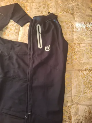 Conjunto deportivo KK negro