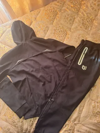 Conjunto deportivo KK negro