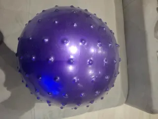 Pelota Pilates Morada con Púas, 45cm