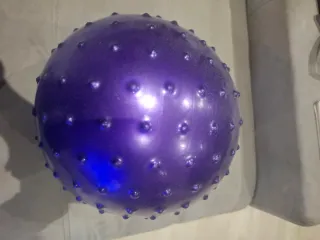 Pelota Pilates Morada con Púas, 45cm