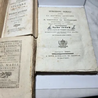 Lotto di 5 libri antichi da esposizione