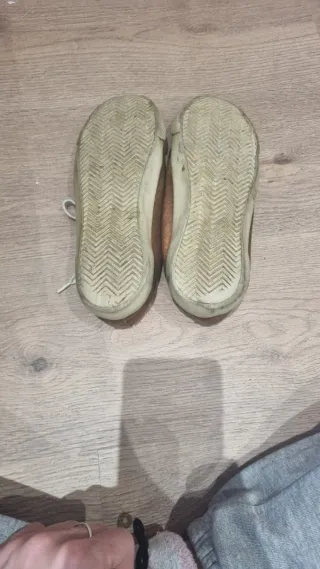 Zapatillas Bimba y Lola cobre y blanco