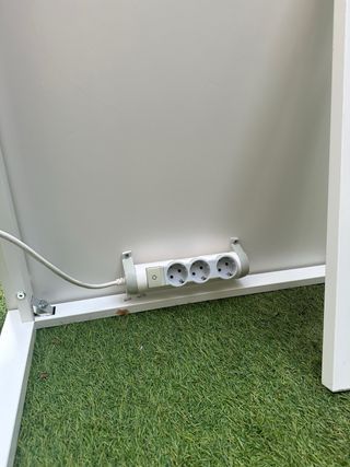 Mesa Estudio Blanca 120x70 con enchufe alargo