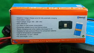 Cargador Baterías Victron Blue Smart IP22 24V