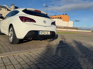 Opel Astra 2012