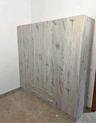 Liquidación:canapés y colchones armarios y sofas?