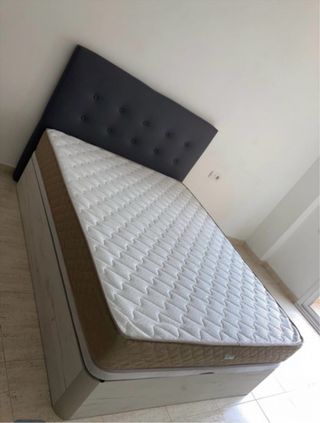 Liquidación:canapés y colchones armarios y sofas?