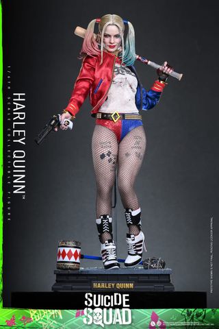 Hot Toys Harley Quinn Suicide Squad Figura