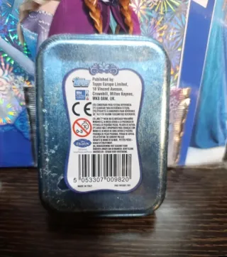 25 sobres cromos Frozen Disney + archivador + lata