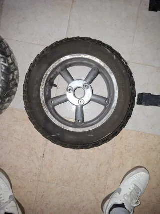 Par de Llantas para Scooter 50cc