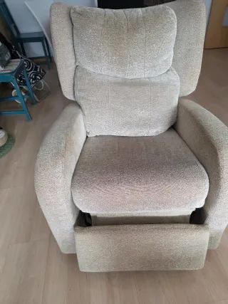 2 Sillones Reclinables Tela beige con forros gris