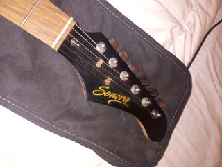 Guitarra Eléctrica Sonora + Amp + Estuche