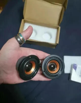 2 Altavoces Coaxiales 2.5" (63mm) de 5W cada 1