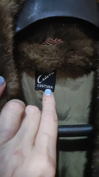 Abrigo piel sintética pelo largo talla 46