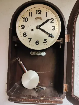 Reloj de Pared Antiguo Madera y Metal