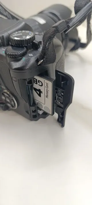 Olympus E-330 + Lentes + Flash Metz