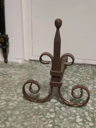 Antichi moriglioni francesi per caminetto