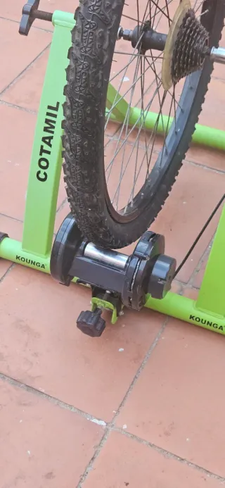 Rodillo de entrenamiento para bicicleta