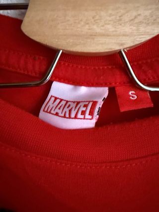 Camiseta Hombre Roja Logo Avengers