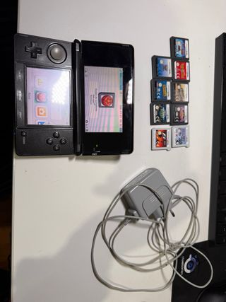 Nintendo 3DS Cosmo Black 180€ 11 Juegos aparte
