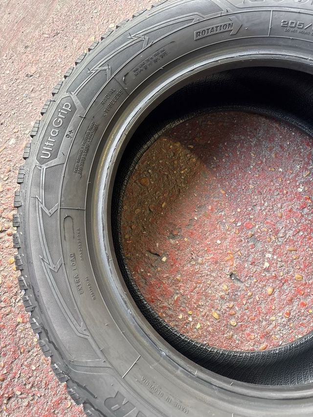 2 Neumáticos GOOD YEAR ULTRAGRIP 205/60R16