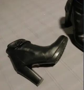 Botines de piel n° 37. Lote de dos