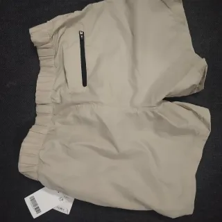 Pantalón corto niño Mountain beige nuevo T-14 años