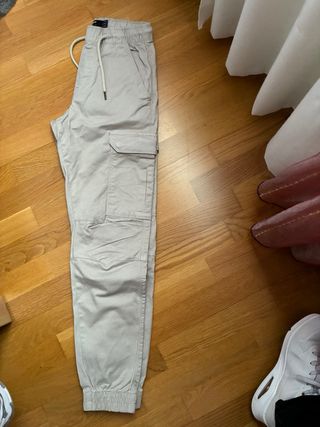 Pantalón cargo Pull & Bear XXS