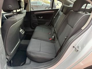 Renault Laguna 2.0 GASOLINA 140 CV 5 PUERTAS