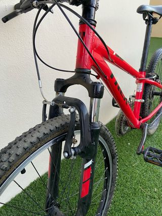 Bicicleta Infantil Trek Precaliber 24 8-speed Roja