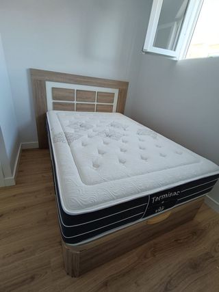 Camas: Canape abatible de madera. Colchones visco