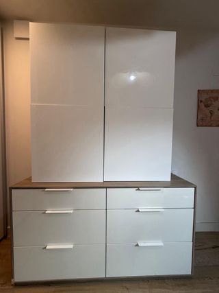 Cómoda Ikea BESTÅ Blanca con 5 estantes cuadrados