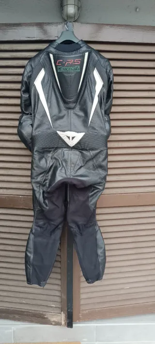 Mono Dainese Moto cuero Negro