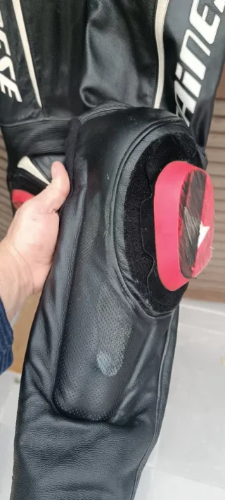 Mono Dainese Moto cuero Negro