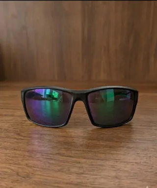 Gafas de Sol Ferrari Negras con Lente Multicolor