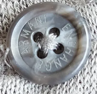 Armani Exchange Camiseta Henley Gris Manga Larga