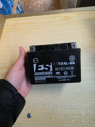 Batería yamaha aerox