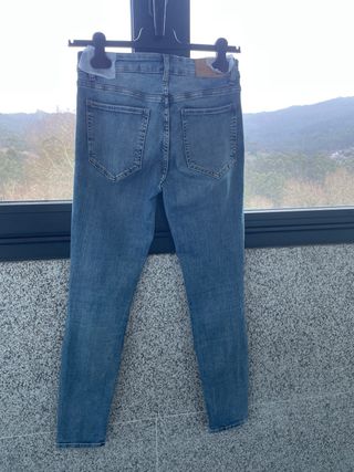 Pantalón vaquero Zara azul slim fit