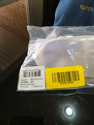 Gafas de sol Gucci Aviador.