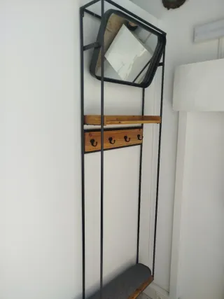 Specchio ingresso con appendiabiti e ripiano