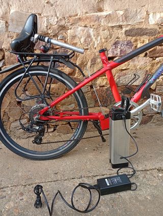 Bicicleta Eléctrica Roja